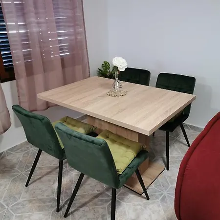 Apartman Luna *